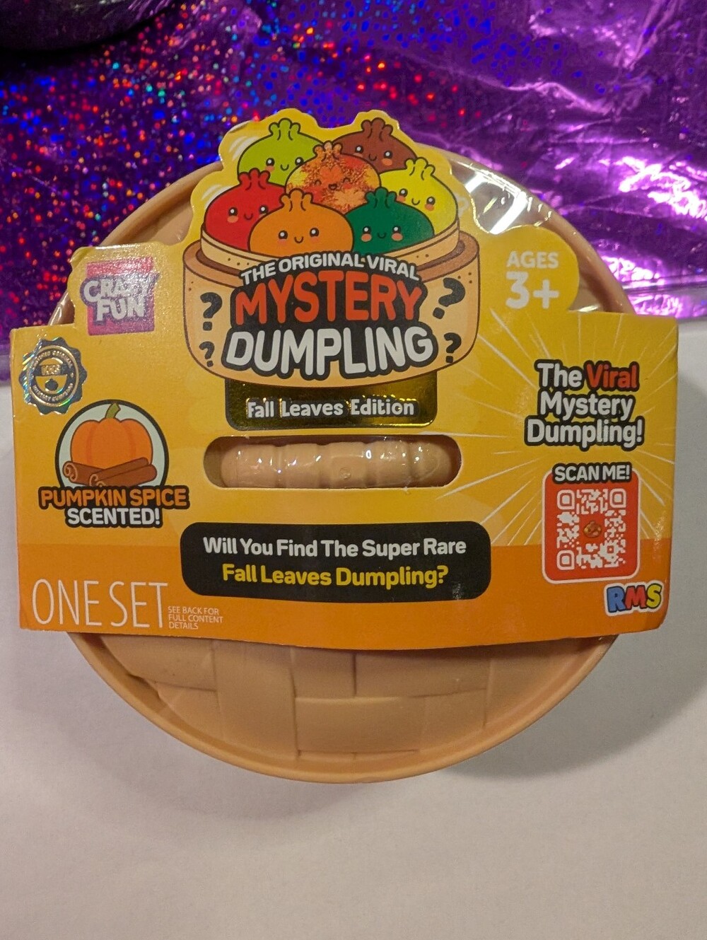 Mystery Dumpling Fall Leaves Edition Pumpkin Spice Scented Toy -